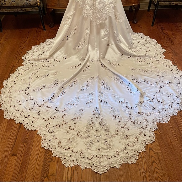 MORI LEE BALL GOWN SATIN WEDDING DRESS SIZE 6 - Picture 6 of 14